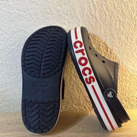 CROCS Bayaband Unisex Navy Red White Clogs - Picture 4 of 10